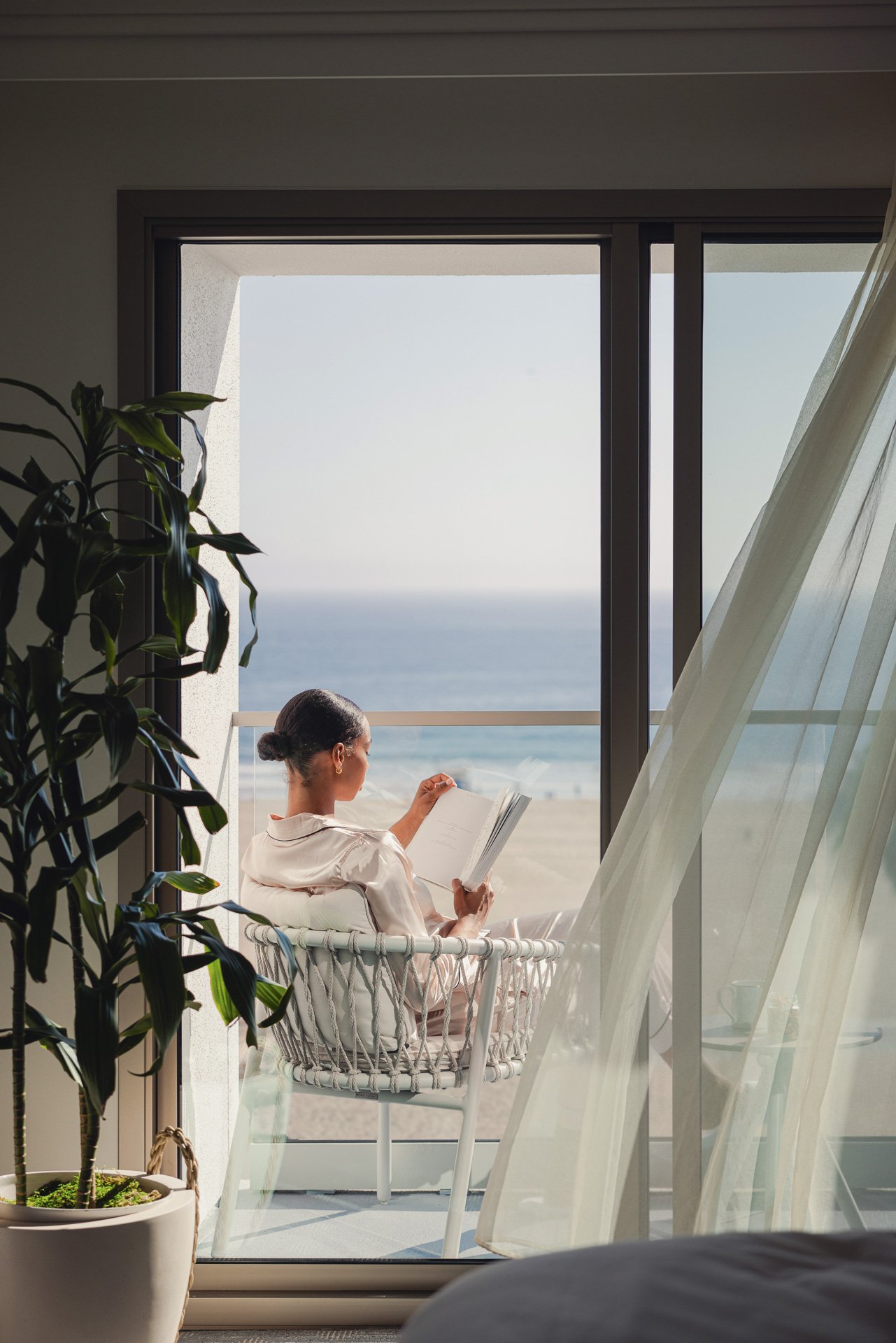 Regent Santa Monica Guestroom balcony